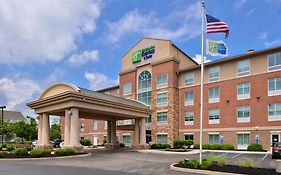 Holiday Inn Express & Suites Cincinnati Mason